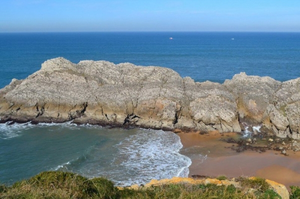Playa-nudista-de-Somocuevas-Cantabria Playa-nudista-de-Somocuevas-Cantabria